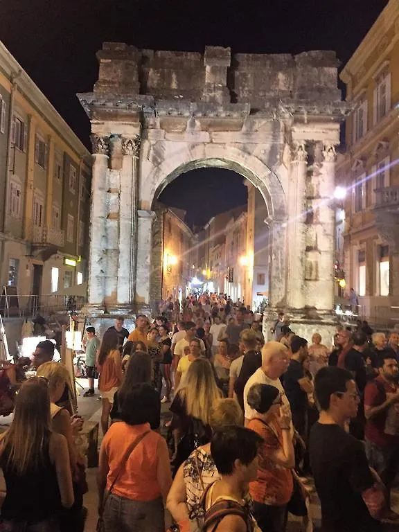 Arenacentar Apartments Pula Hırvatistan