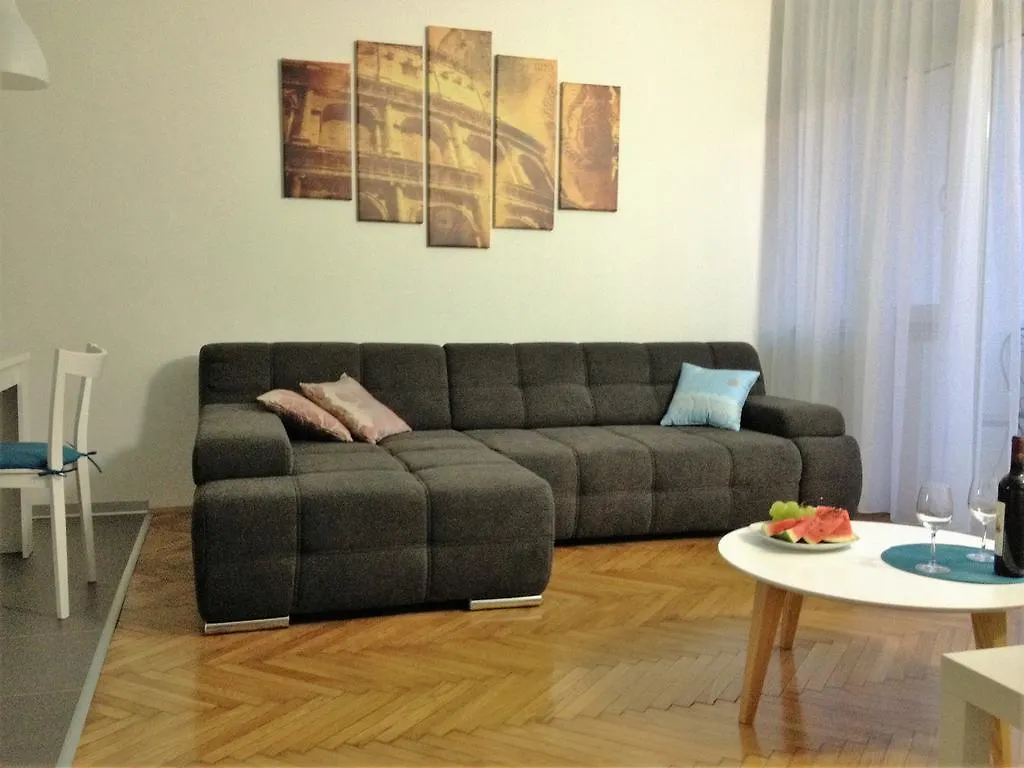 Arenacentar Apartments Pula Kroatien