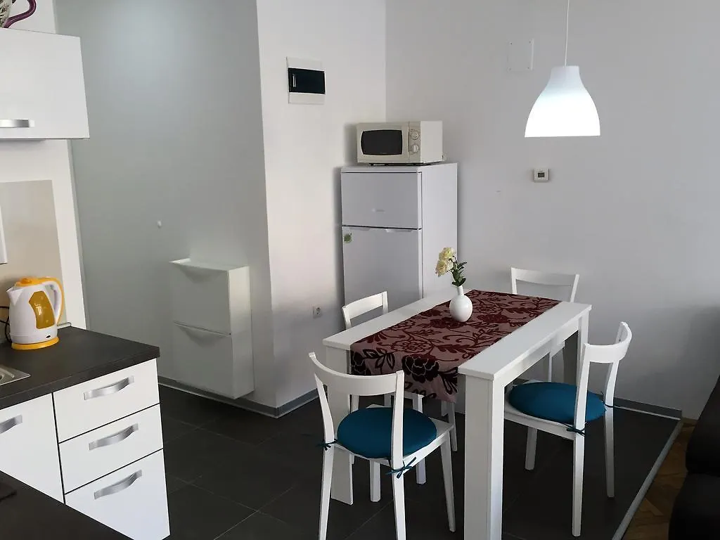 Arenacentar Apartments Pula