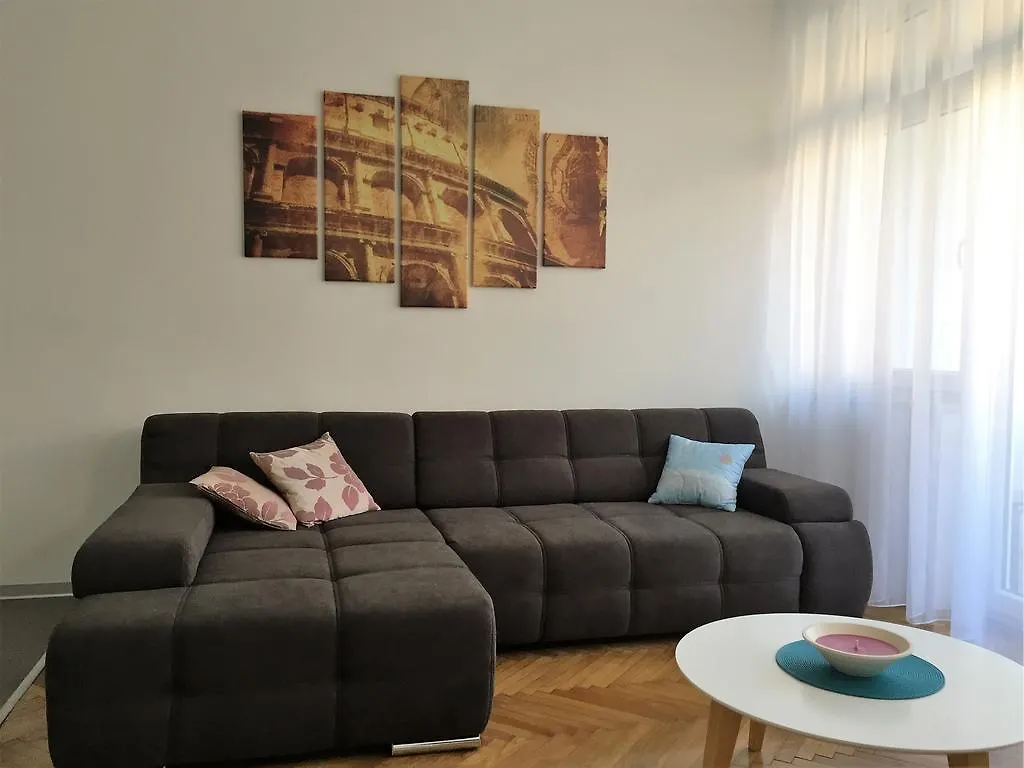 Arenacentar Apartments Pula
