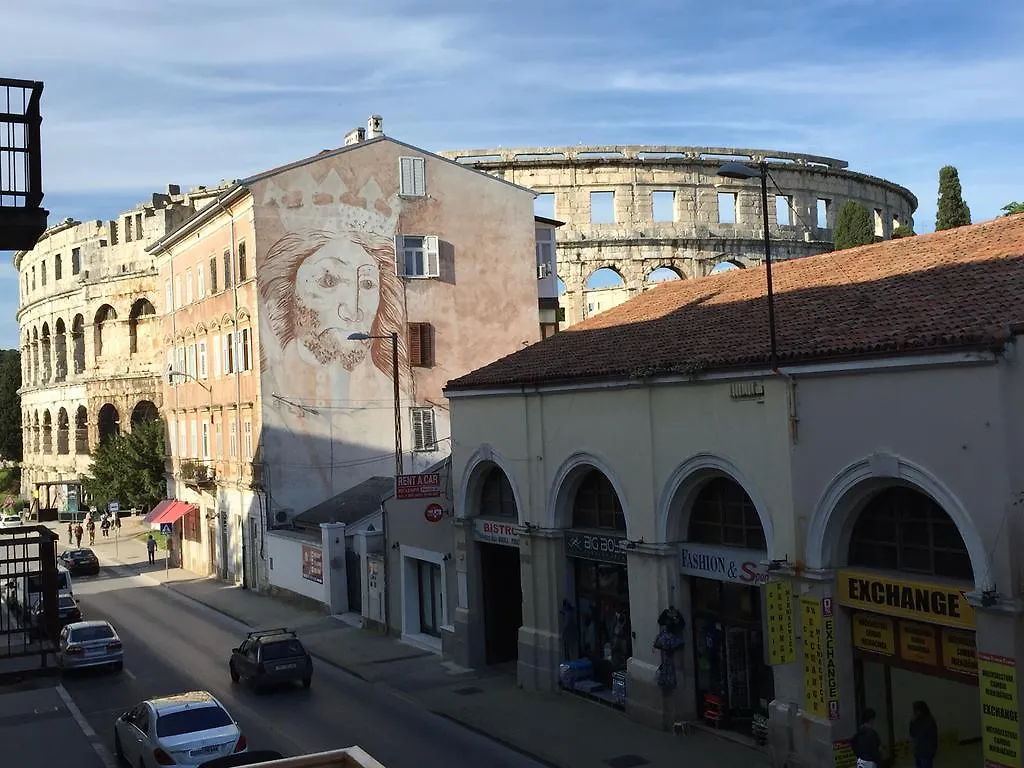 Arenacentar Apartments Pula 0*,